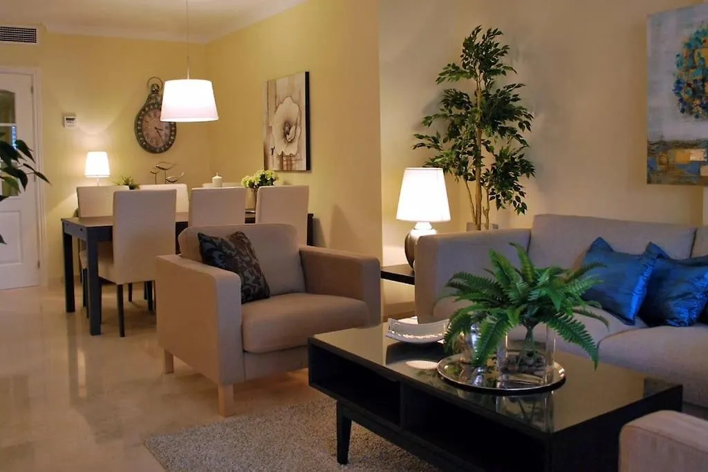 R22 Three Bed Apartment With Spa Marbella Spanje