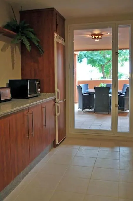 R22 Three Bed Apartment With Spa Marbella Spanje